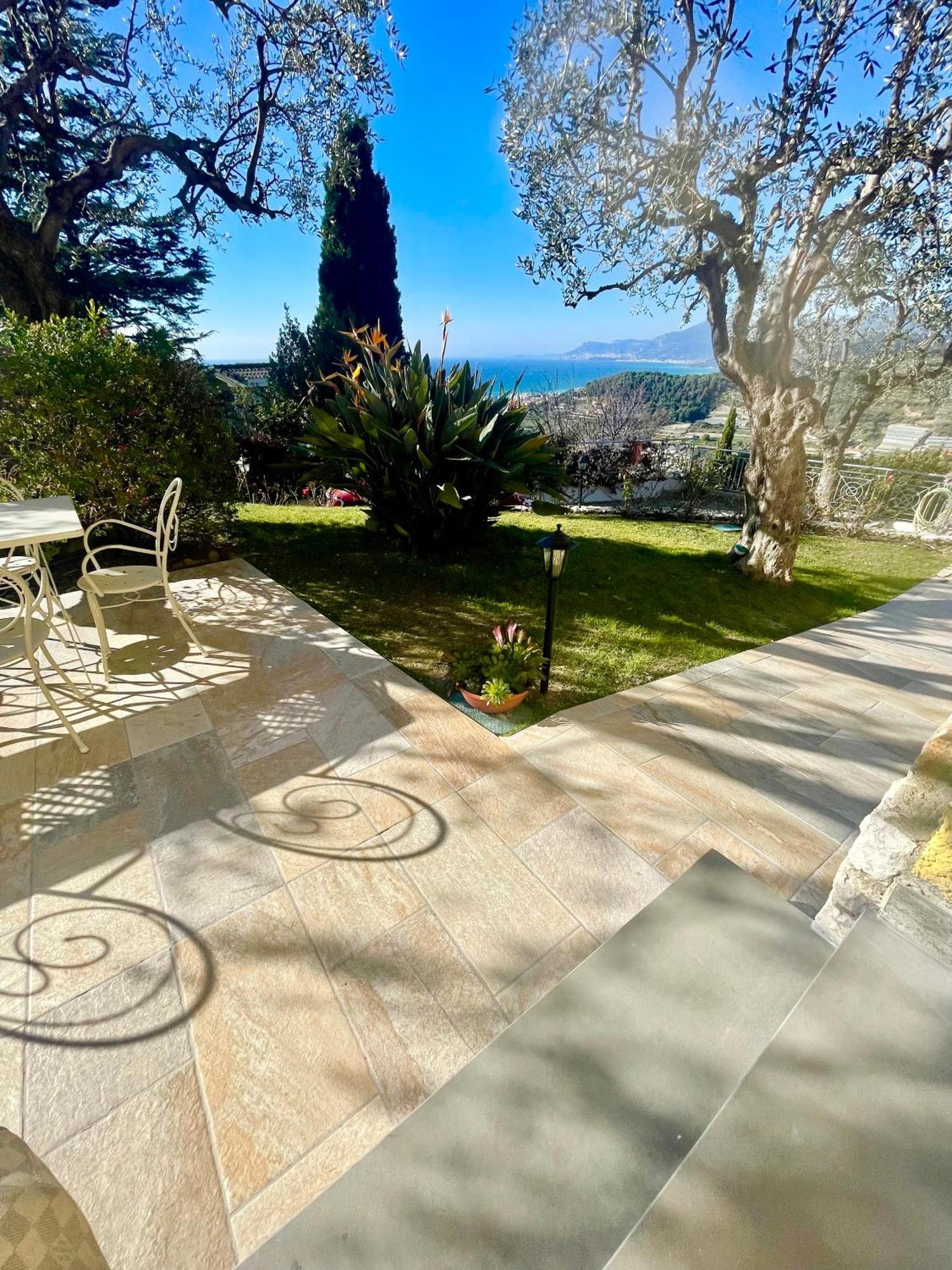 Villa Gaia - Luxury Villa, Pool & Wellness Rooms Bordighera Exterior photo